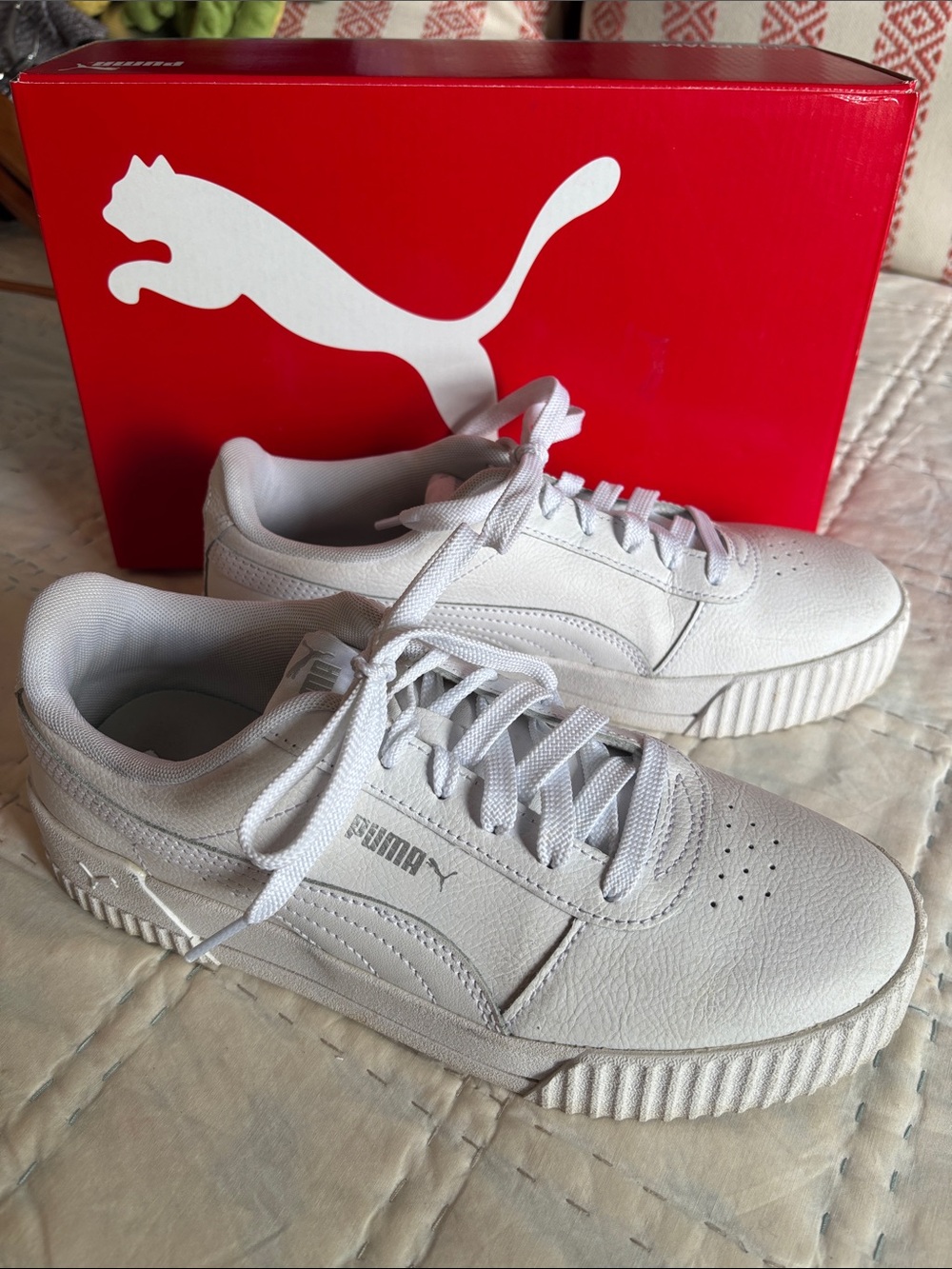 Puma White Low-Top Leather Sneakers Carina L * woman’s sz 8.5 *VGUC